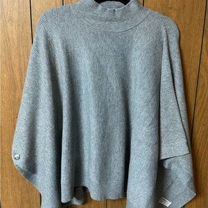 Elegant Gray Women's Poncho